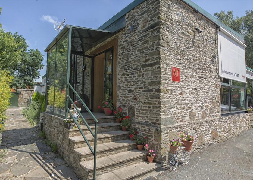 Galicia O Pino Facade