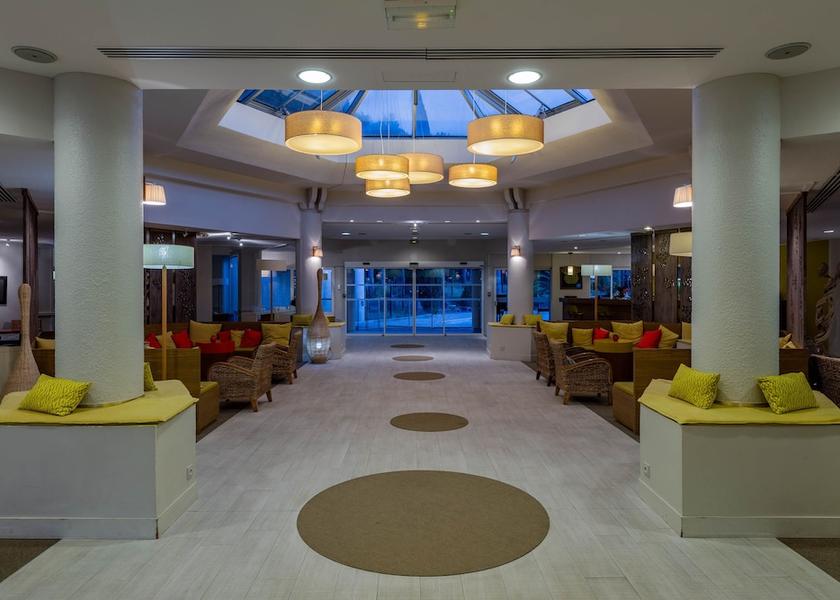 Provence - Alpes - Cote d'Azur Saint-Raphael Lobby