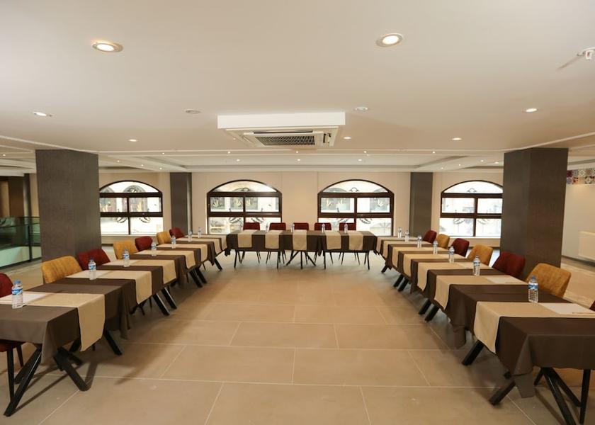 Van Van Meeting Room