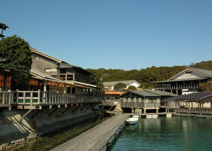Mie Shima Dock