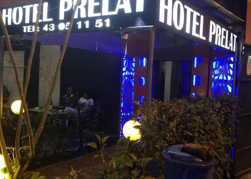  Abidjan Exterior Detail