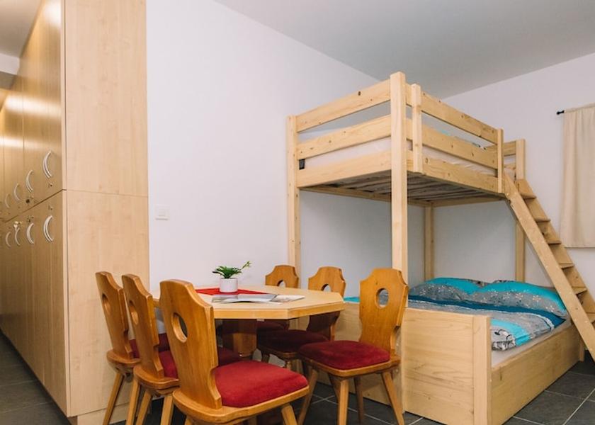  Bled Room