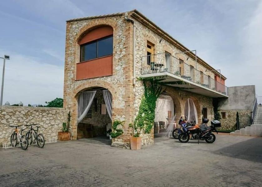 Catalonia Cabanes Facade