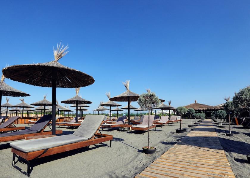  Velipoje Beach