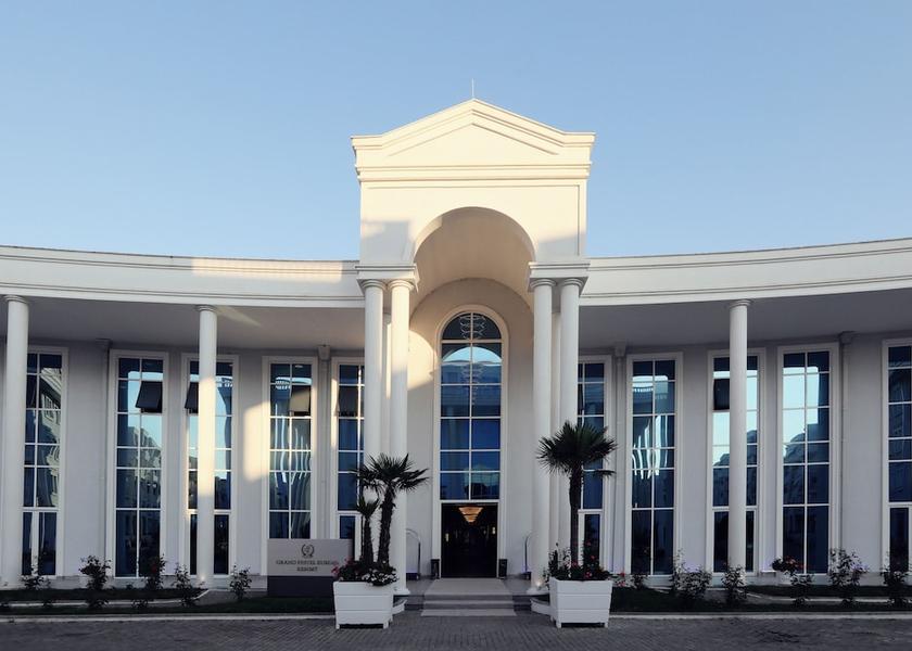  Velipoje Primary image