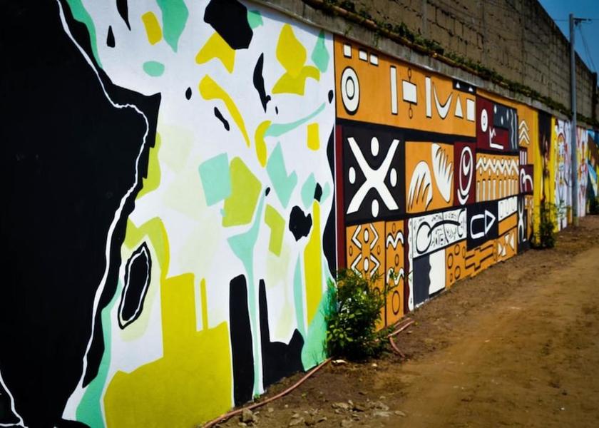  Abidjan Exterior Detail