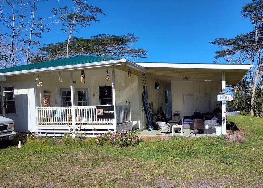 Hawaii Keaau Facade