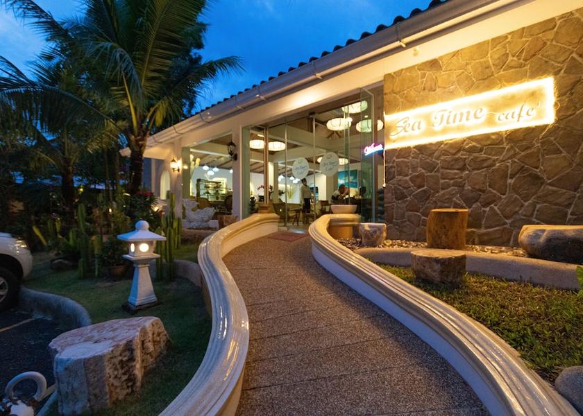 Phuket Province Chalong Restaurant