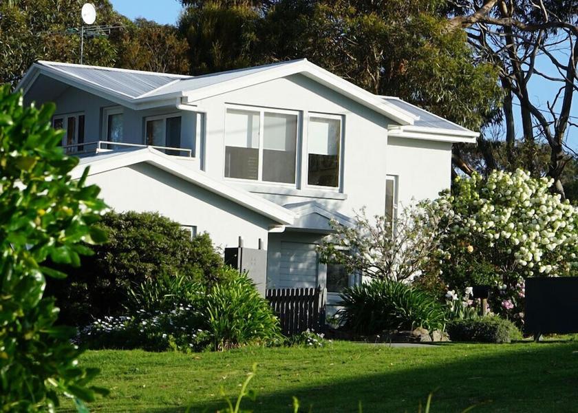 Tasmania Bicheno Facade