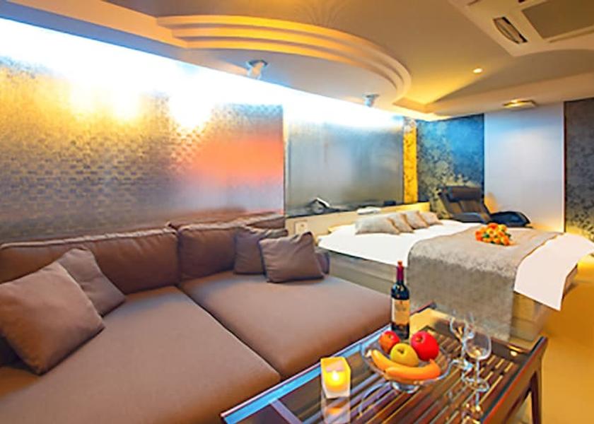 Osaka Tajiri Room
