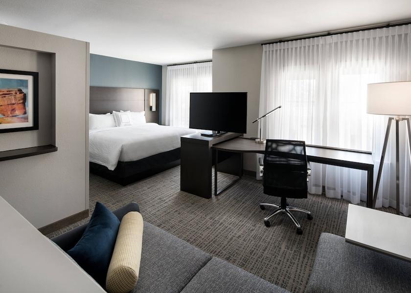 Michigan Clinton Township Room