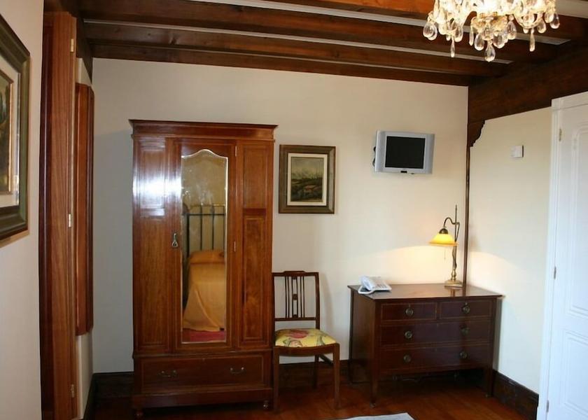 Cantabria Medio Cudeyo Interior Entrance