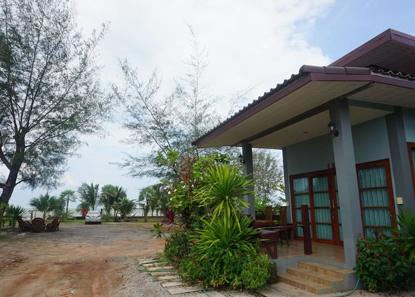 Surat Thani Chaiya Exterior Detail
