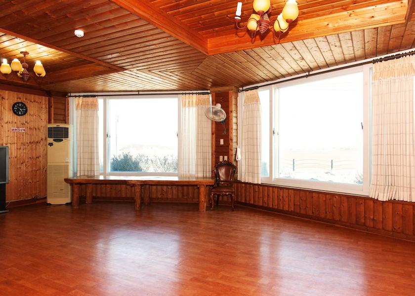 Gyeonggi Hwaseong Room