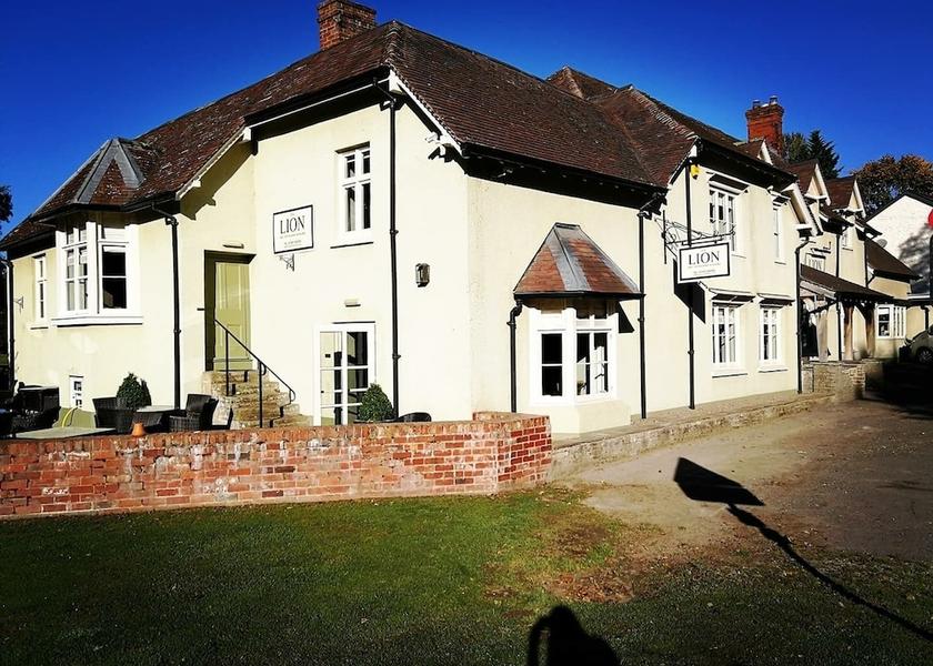 England Craven Arms Facade