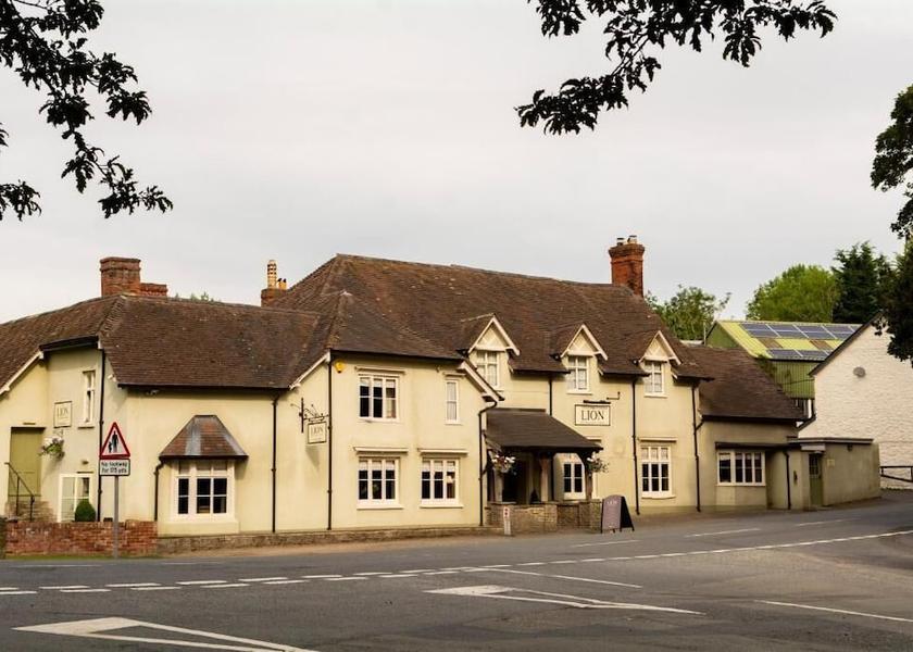England Craven Arms Facade