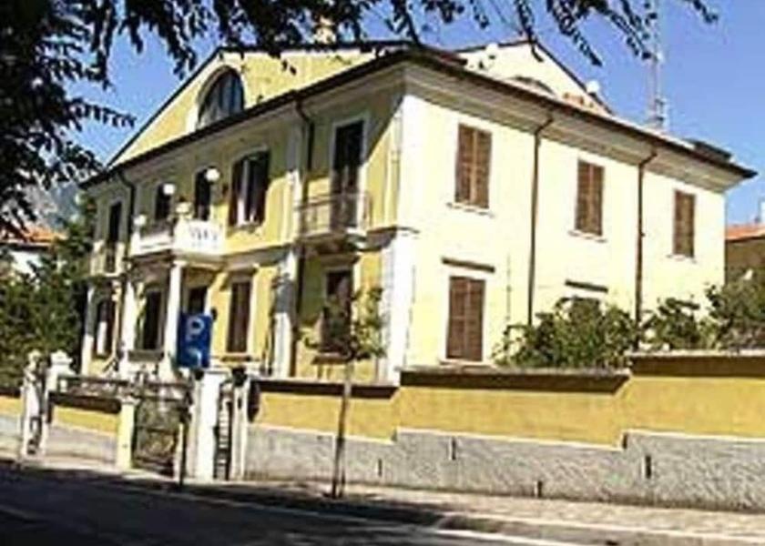 Abruzzo Sulmona Exterior Detail