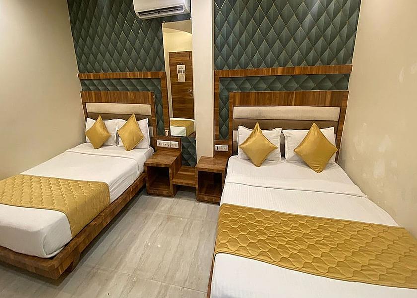 Maharashtra Mumbai Deluxe Quadruple Room