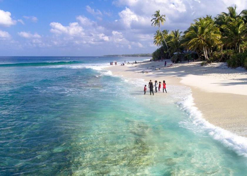 MV Fuvahmulah Exterior Detail