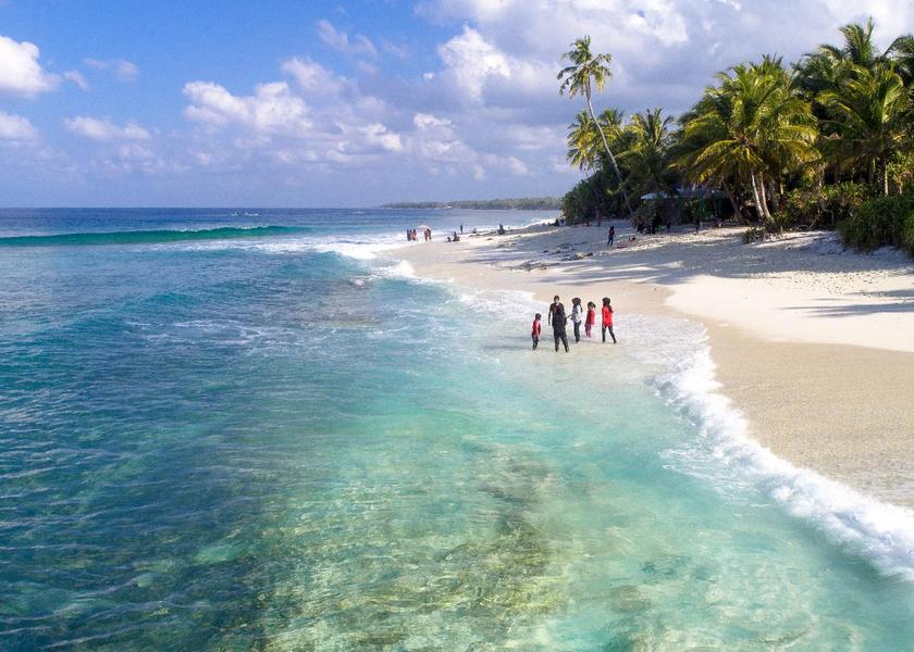 Gnaviyani Atoll Fuvahmulah Beach