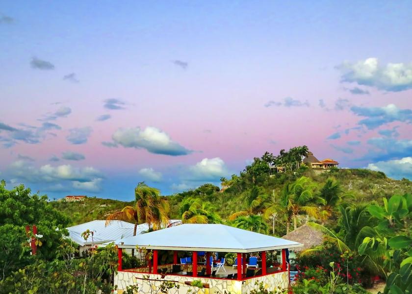  Providenciales Outdoor Dining