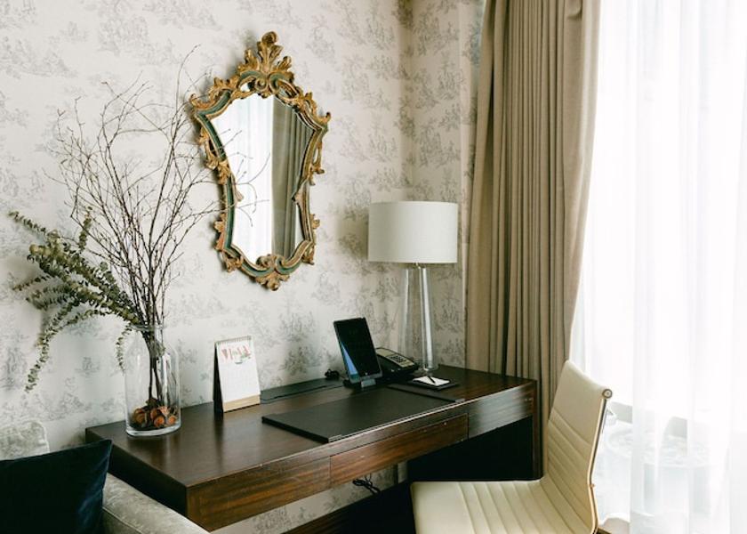 Ontario Toronto Room