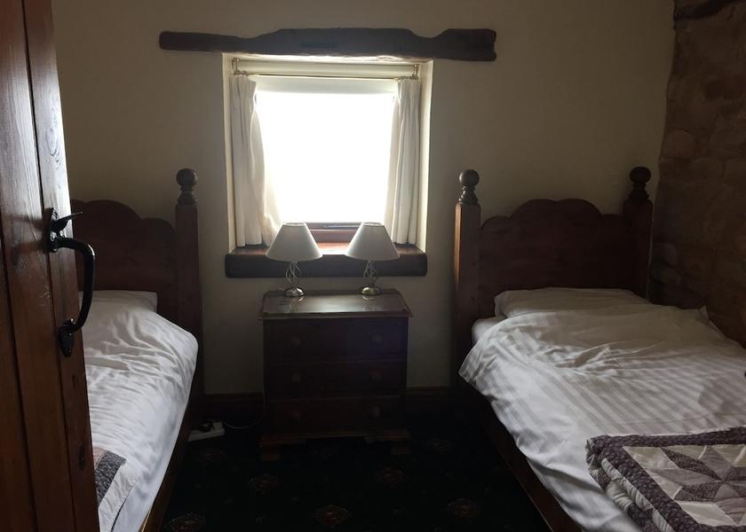 England leek Room