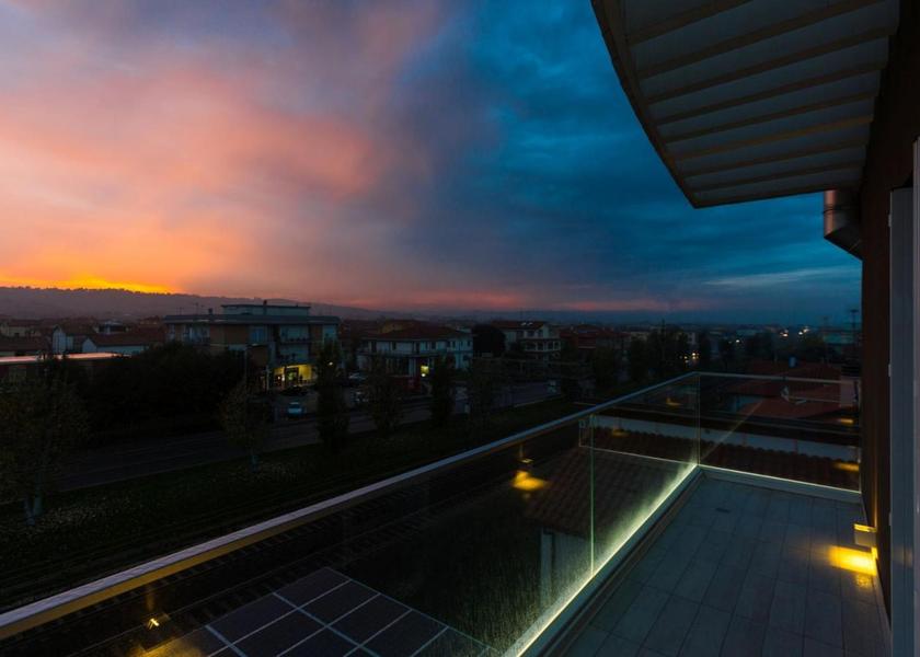 Marche mondolfo balcony/terrace