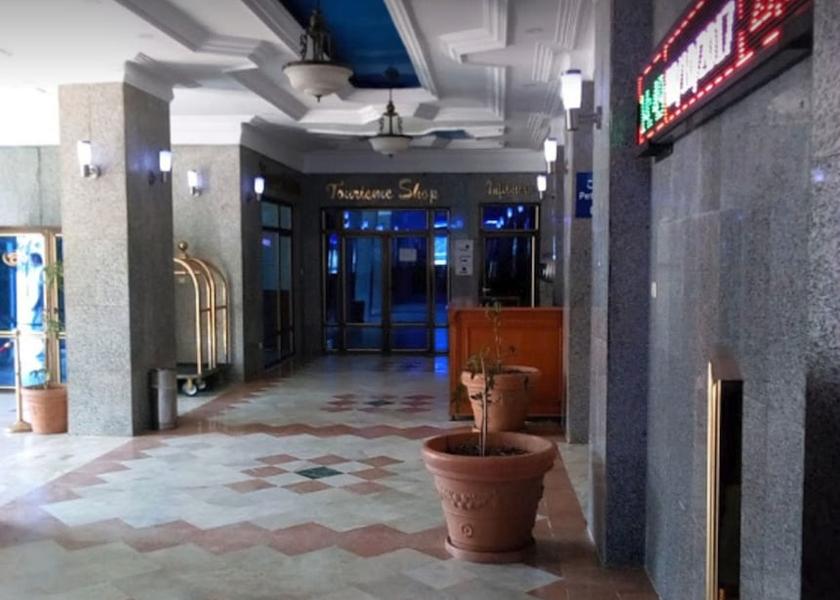  Algiers Interior