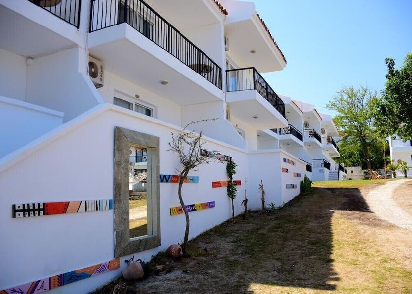 Izmir Çeşme Exterior Detail