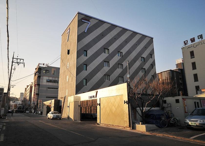 South Gyeongsang Gimhae Exterior Detail