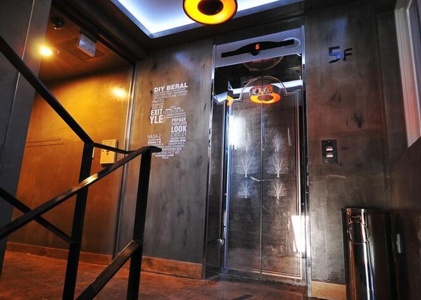 South Gyeongsang Gimhae Interior Entrance