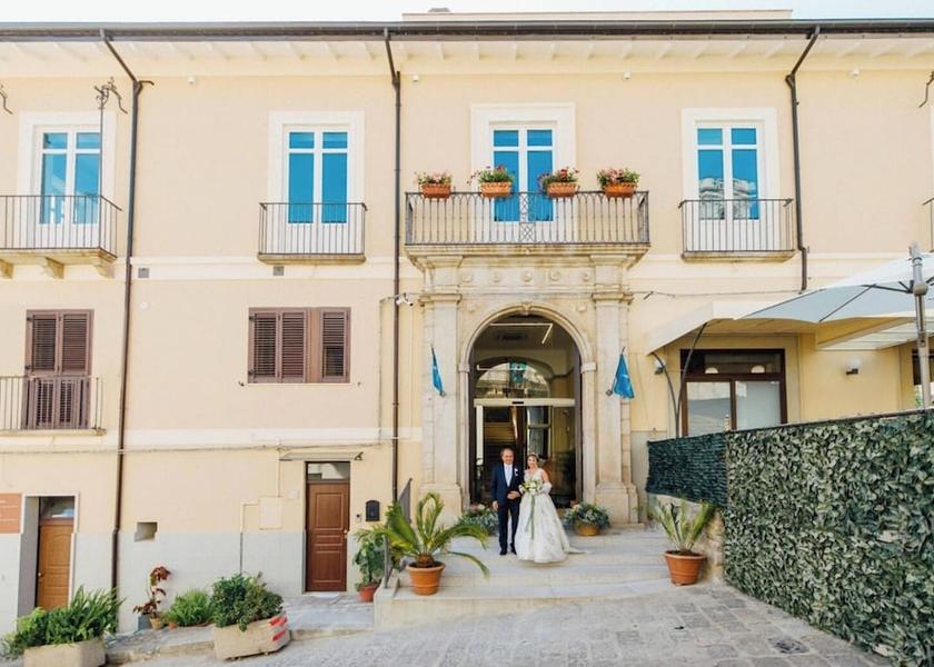 Calabria Polistena Facade
