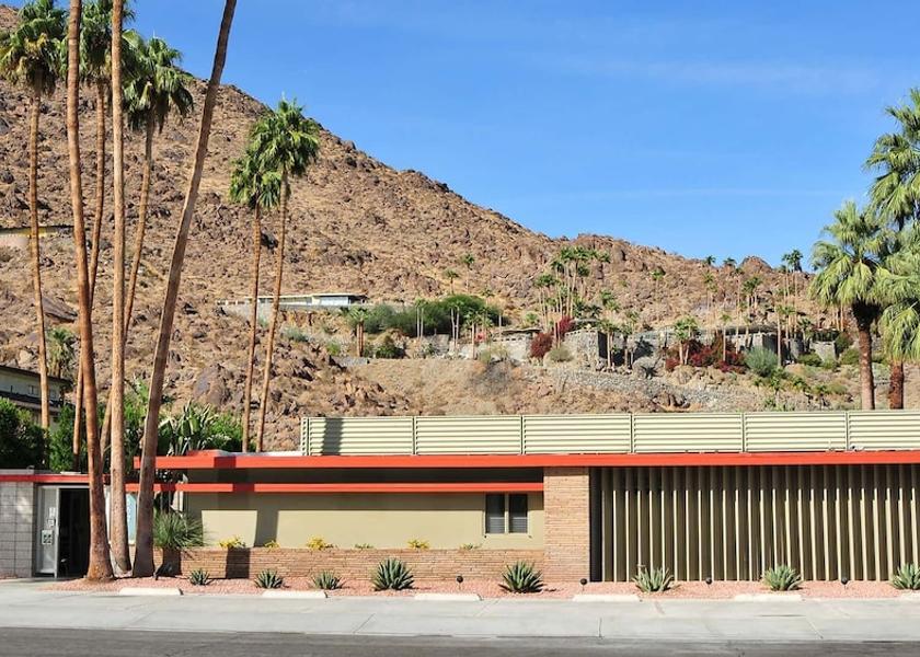 California Palm Springs Facade