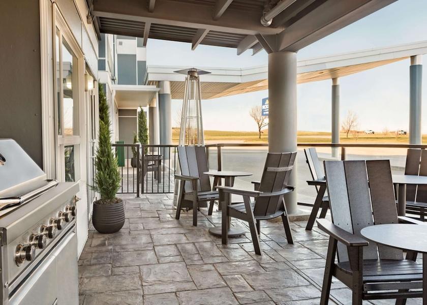 Saskatchewan Estevan Courtyard