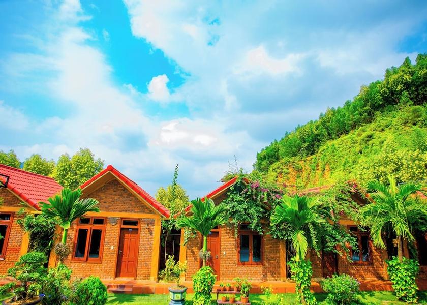 Quang Tri Province Bo Trach Living area