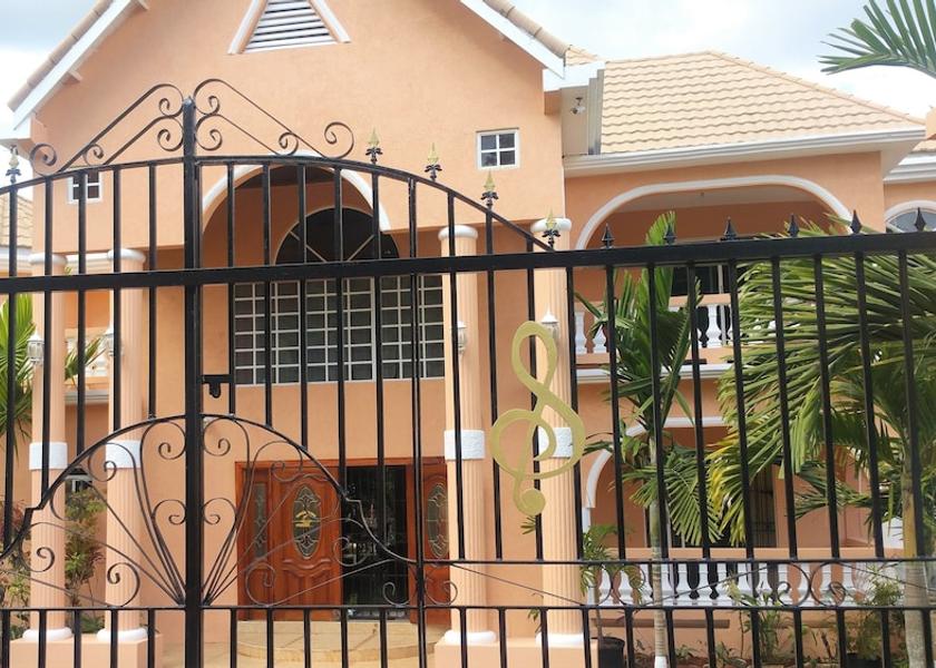 Manchester Mandeville Entrance