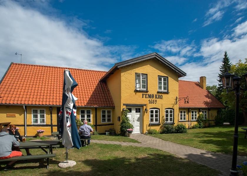  Maribo Exterior Detail