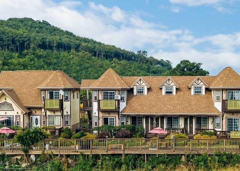 Gyeonggi Hwaseong Exterior Detail