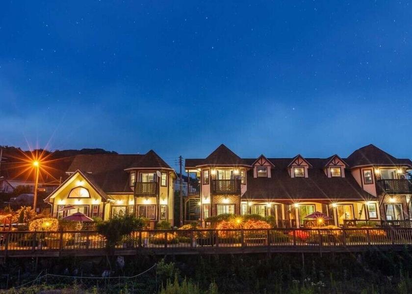 Gyeonggi Hwaseong Exterior Detail