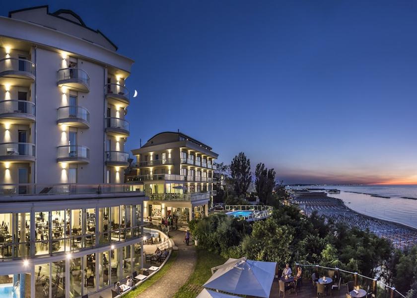 Marche Gabicce Mare Front of property - evening/night