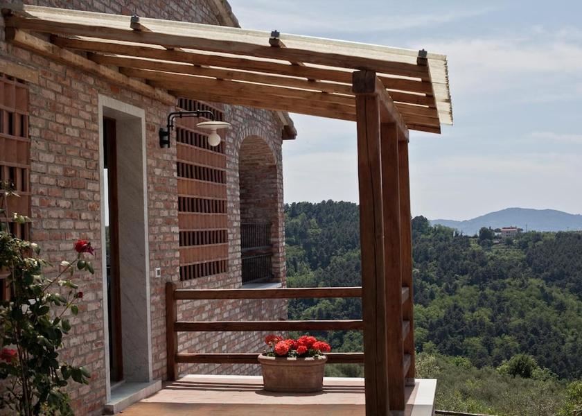 Tuscany Fosdinovo Balcony