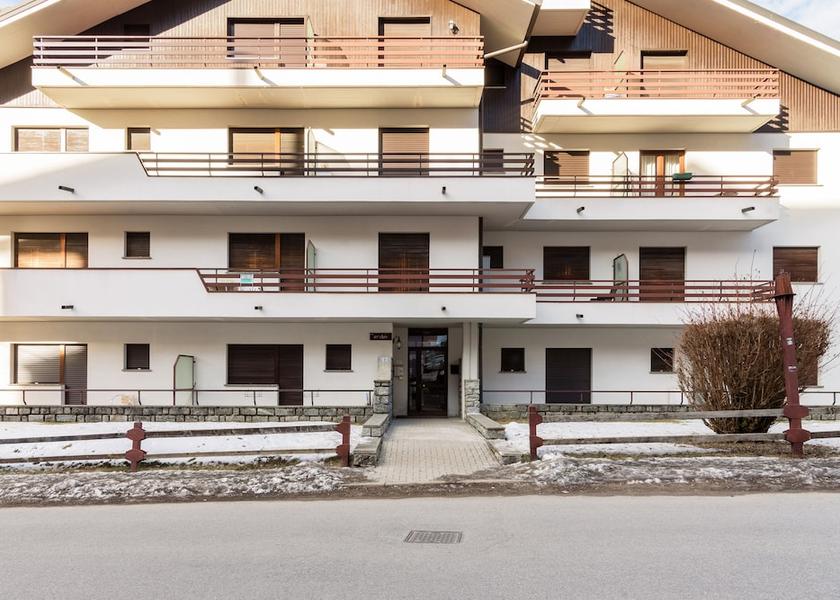 Lombardy Aprica Exterior Detail
