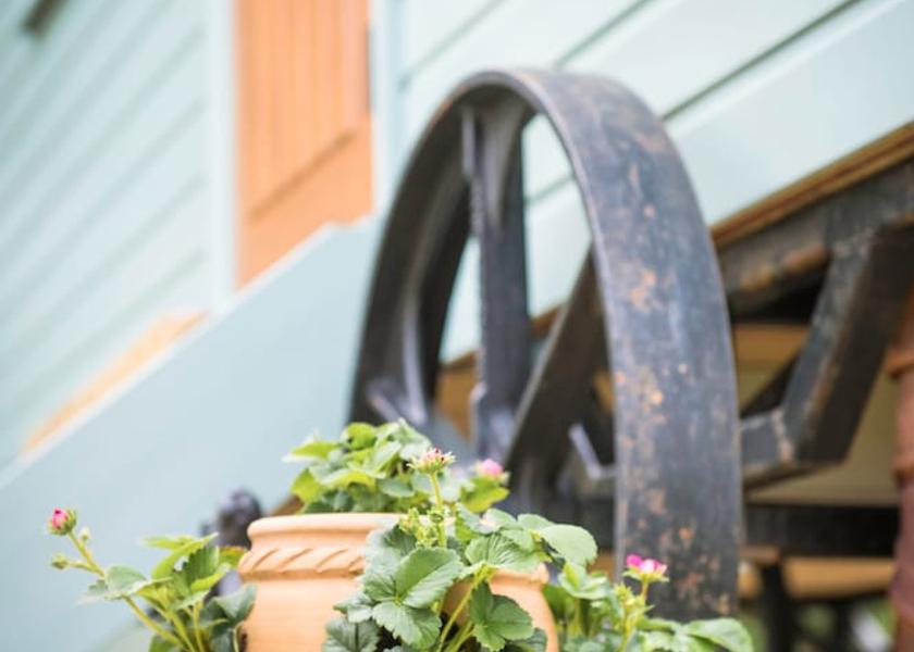 England Thirsk Exterior Detail