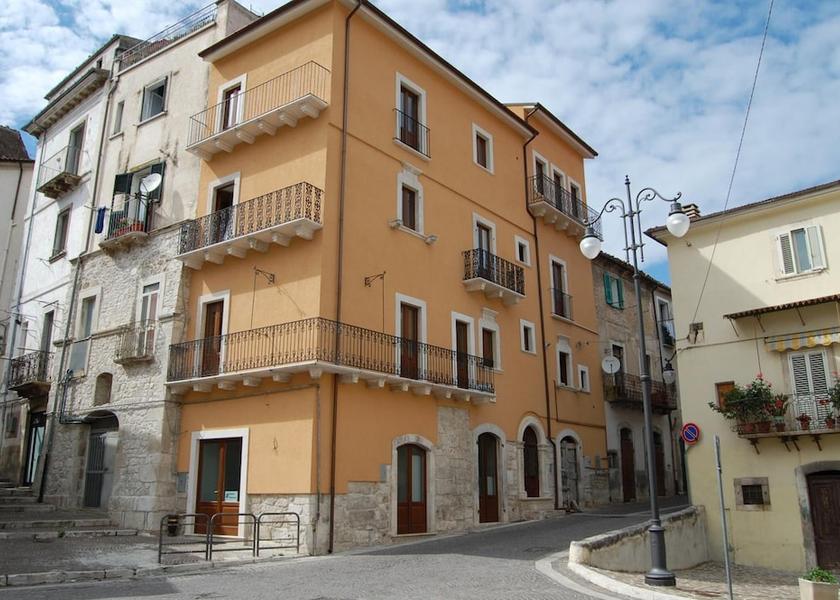 Abruzzo Tocco da Casauria Exterior Detail