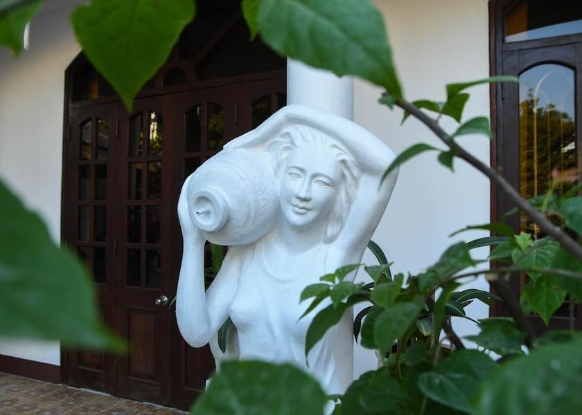 Hue Municipality Hue Exterior Detail