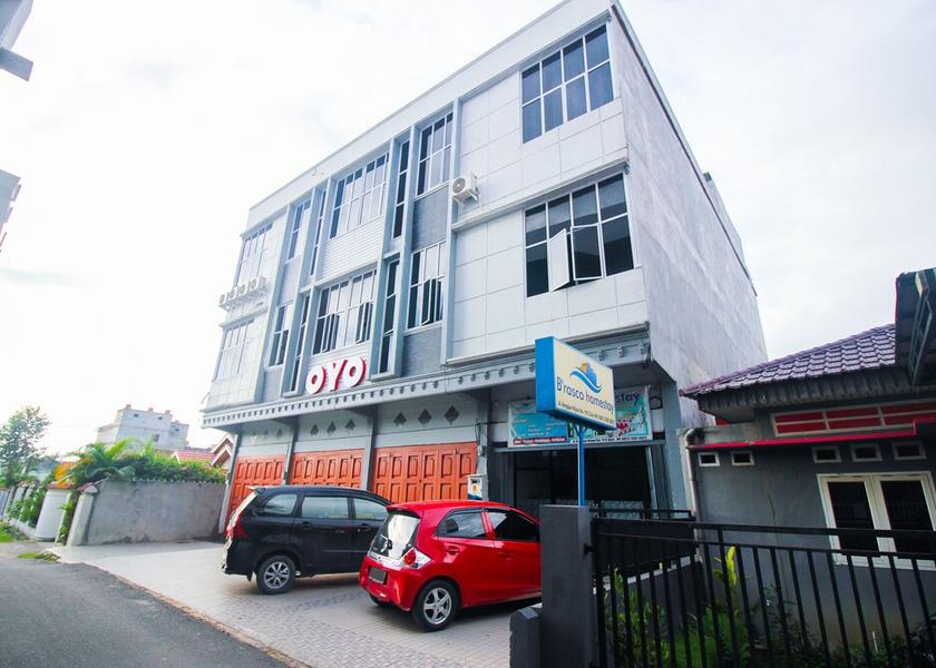 Riau Mandau Exterior Detail