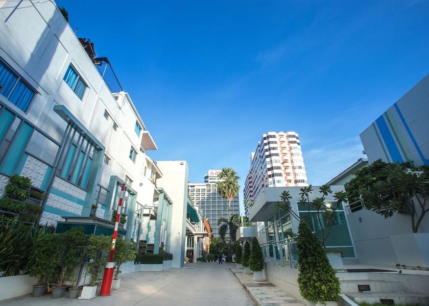 Phetchaburi Province Cha-am Exterior
