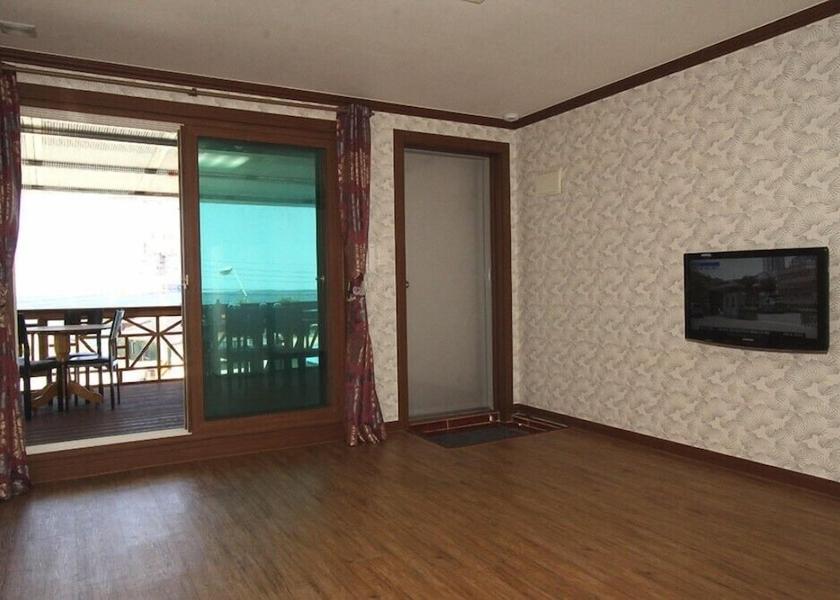 North Gyeongsang Pohang Room