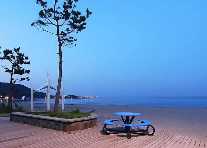 North Gyeongsang Pohang Exterior Detail